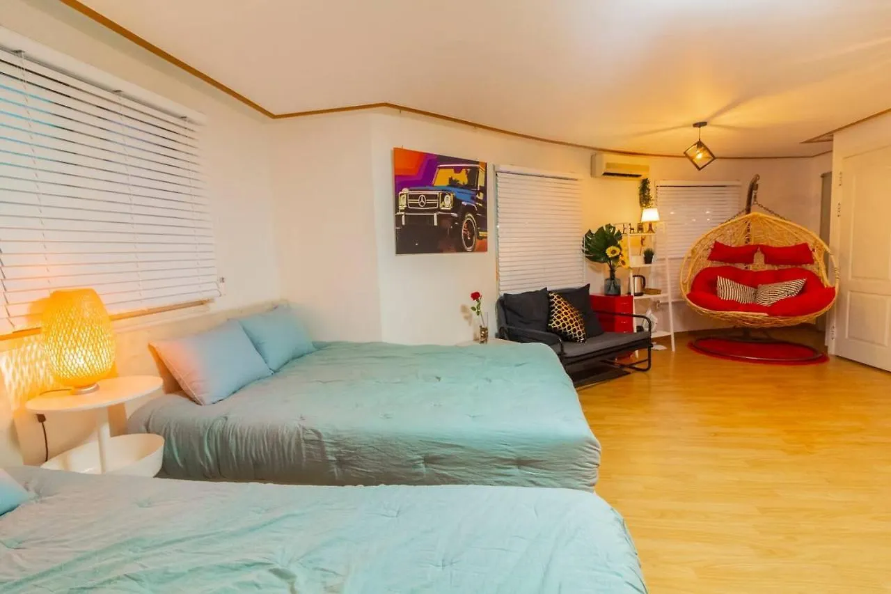 Hongdae Wide 1 Room Seoul 0*,
