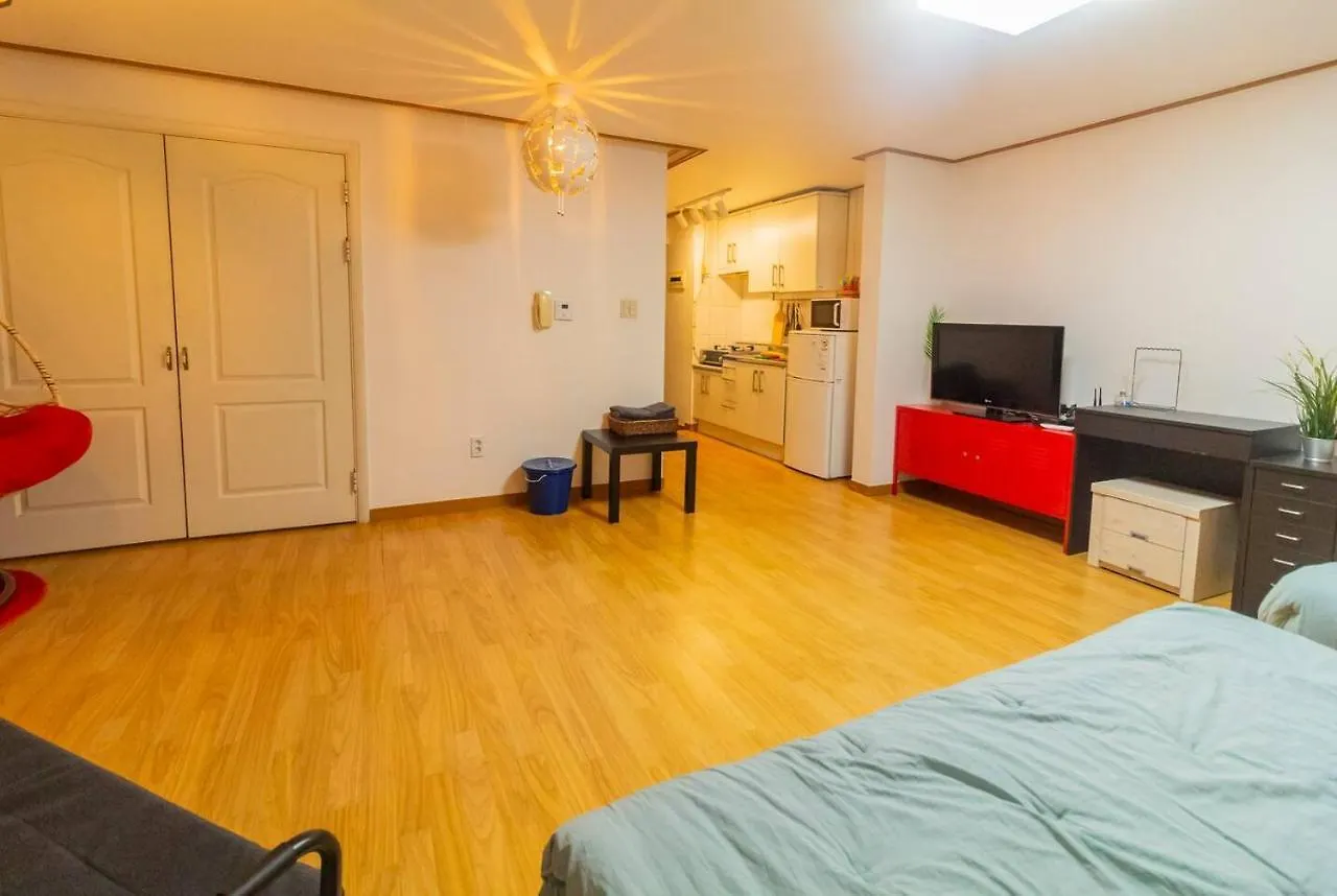 Hongdae Wide 1 Room Seoul South Korea