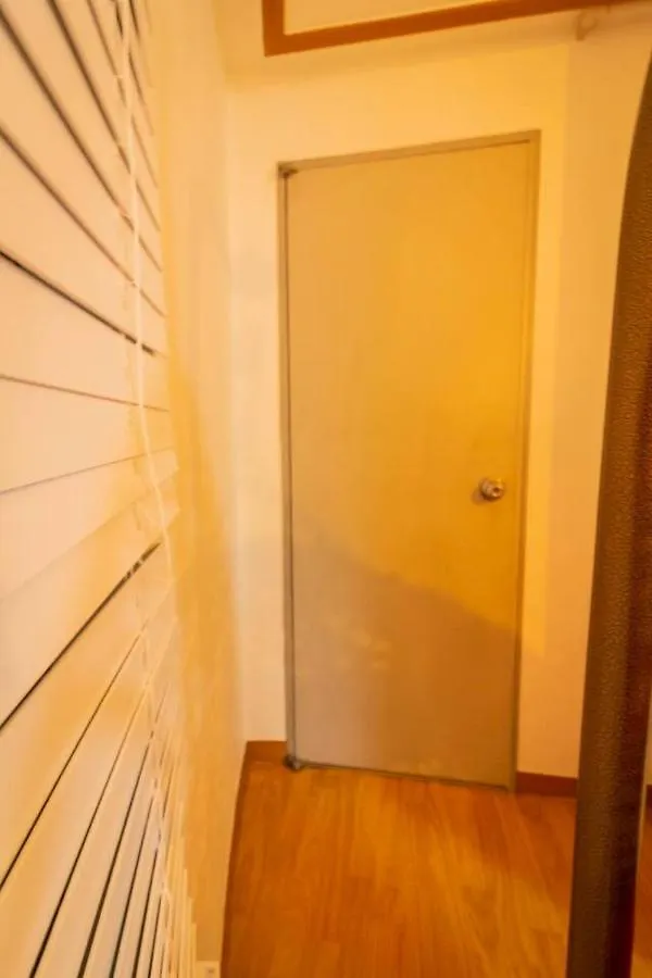 Hongdae Wide 1 Room Seoul 0*,