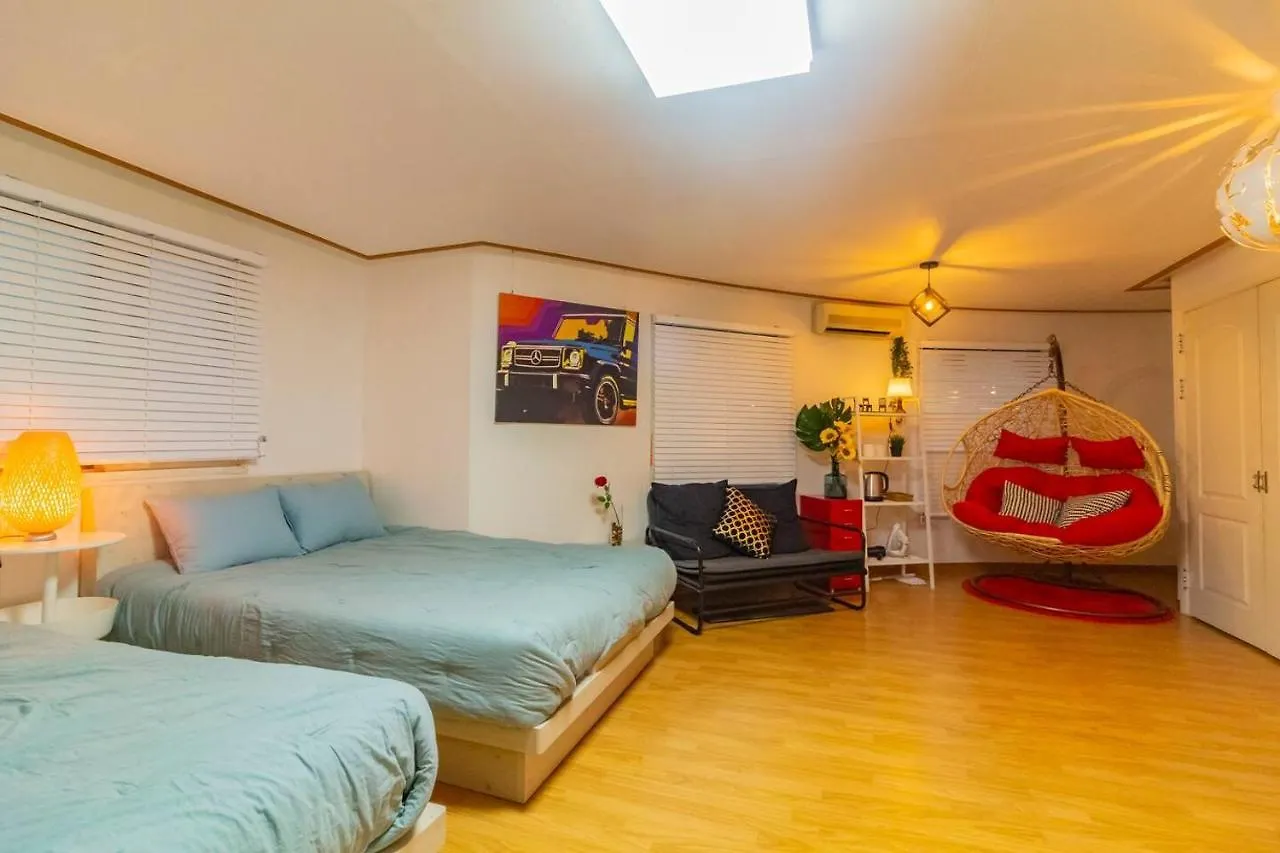 Hongdae Wide 1 Room Seoul Apartment